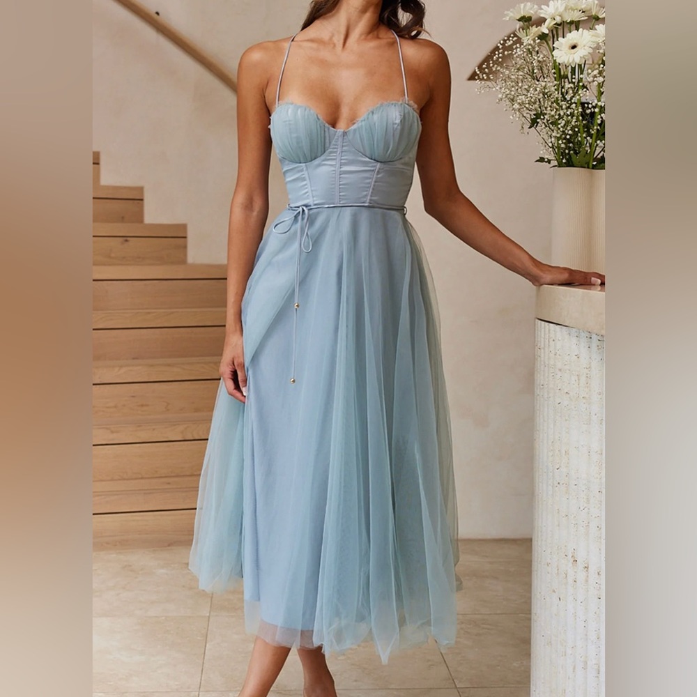 SWEETHEART NECKLINE CHIFFON MIDI DRESS